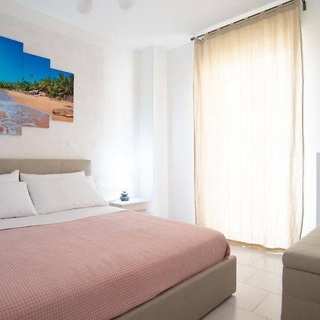 Chiale Holiday Apartments โปลีญาโนอามาเร ภายนอก รูปภาพ