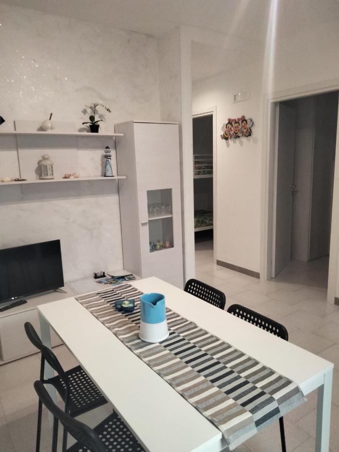 Chiale Holiday Apartments โปลีญาโนอามาเร ภายนอก รูปภาพ