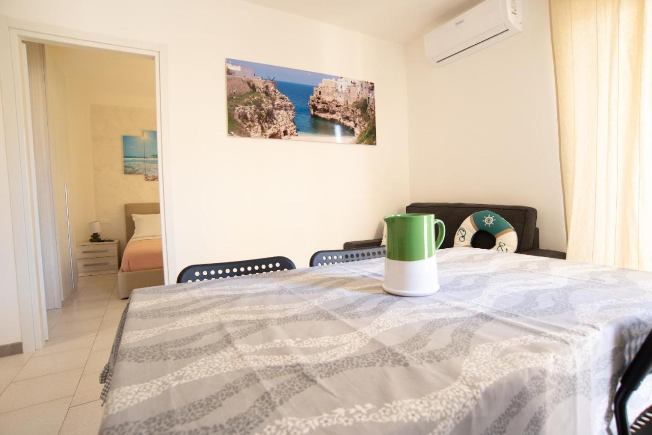 Chiale Holiday Apartments โปลีญาโนอามาเร ภายนอก รูปภาพ