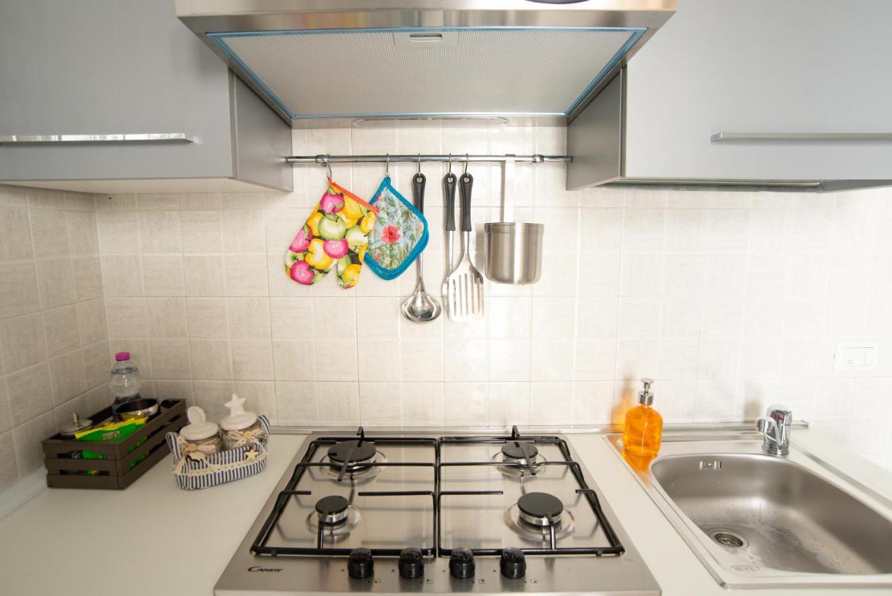 Chiale Holiday Apartments โปลีญาโนอามาเร ภายนอก รูปภาพ
