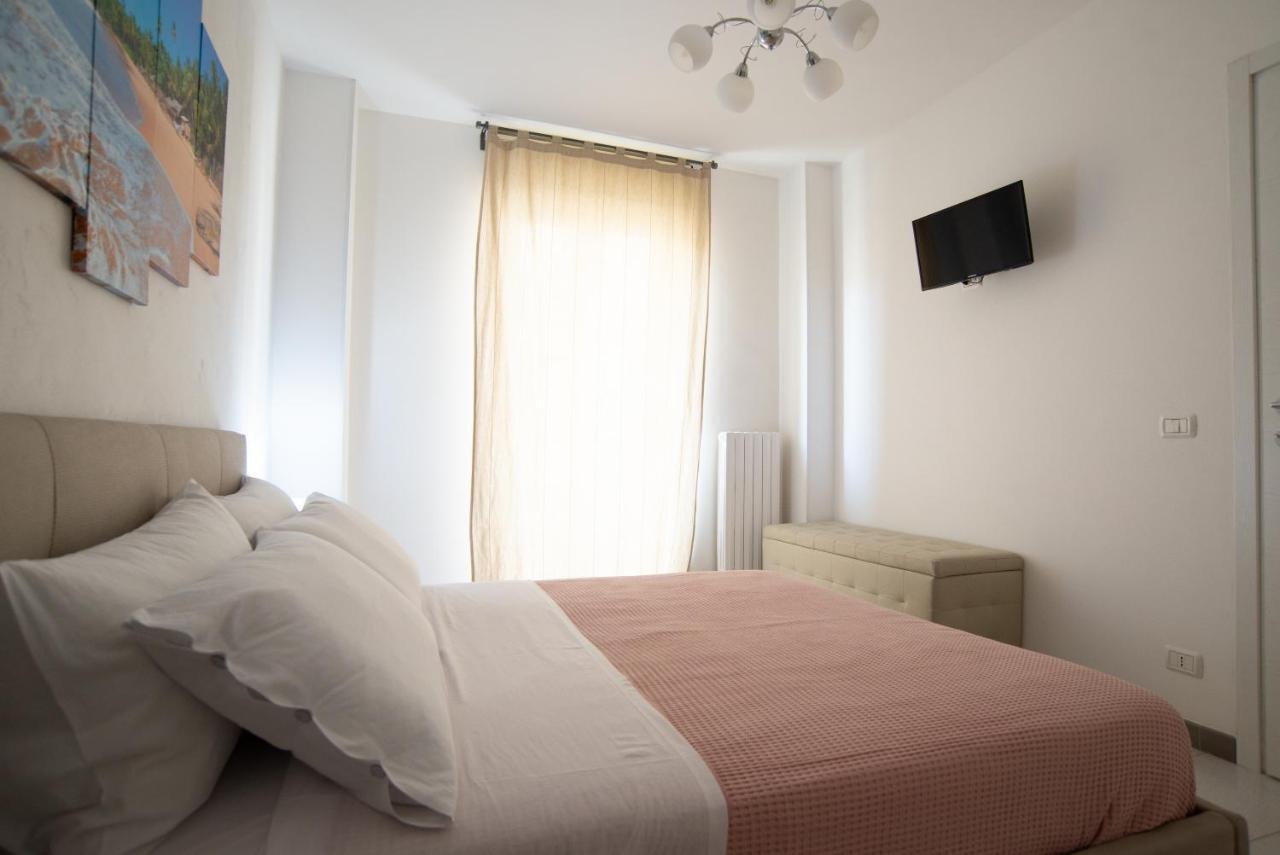 Chiale Holiday Apartments โปลีญาโนอามาเร ภายนอก รูปภาพ