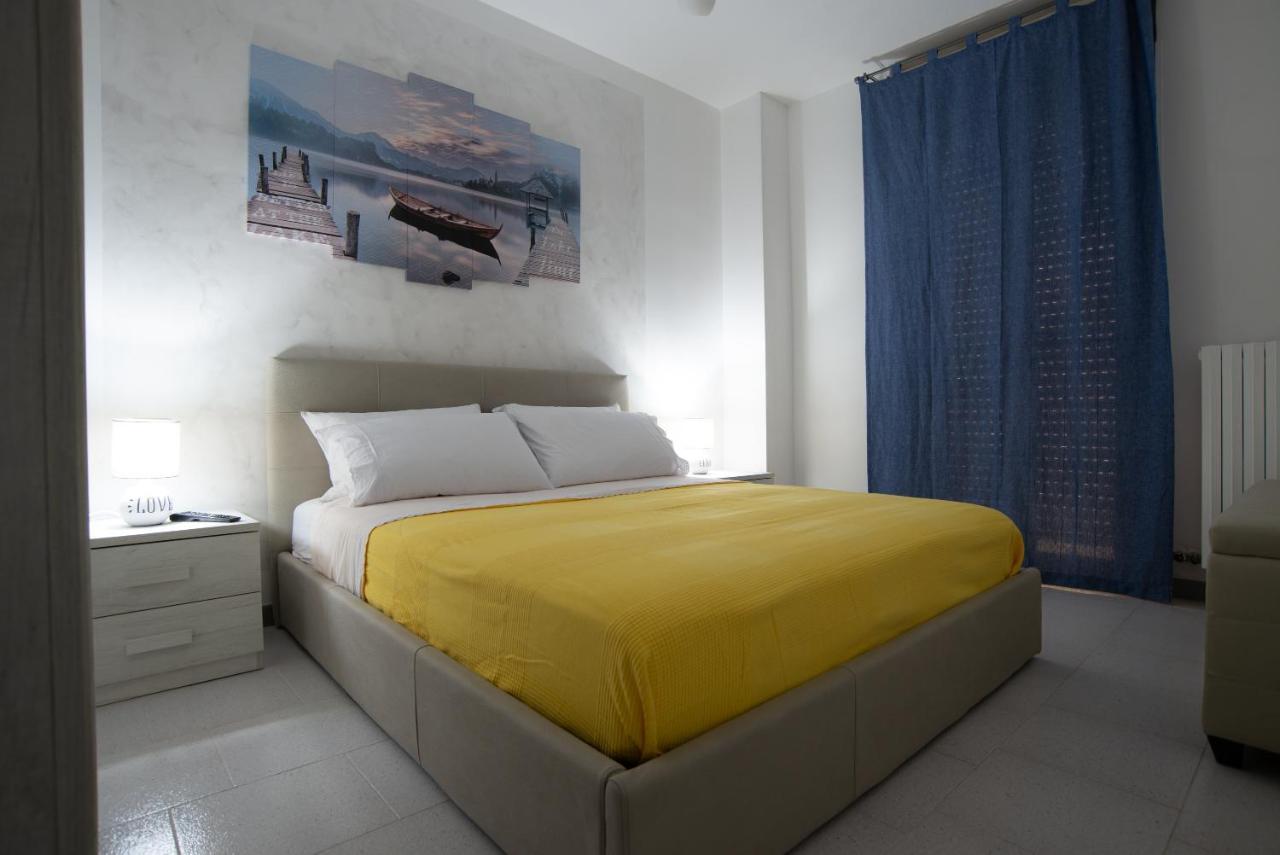 Chiale Holiday Apartments โปลีญาโนอามาเร ภายนอก รูปภาพ